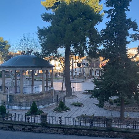 Hostal Poeta Machado Баеза Екстериор снимка