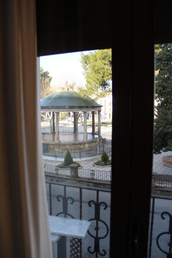 Hostal Poeta Machado Баеза Екстериор снимка