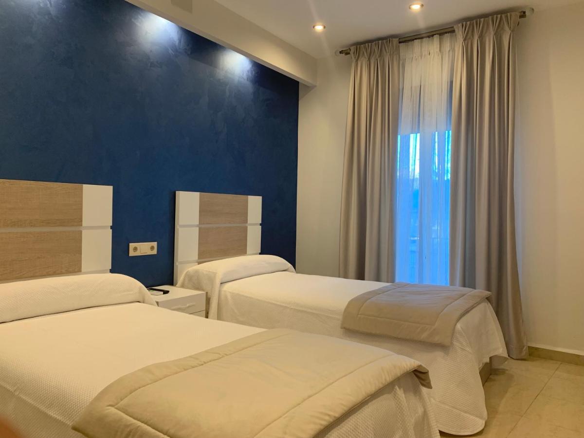 Hostal Poeta Machado Баеза Екстериор снимка