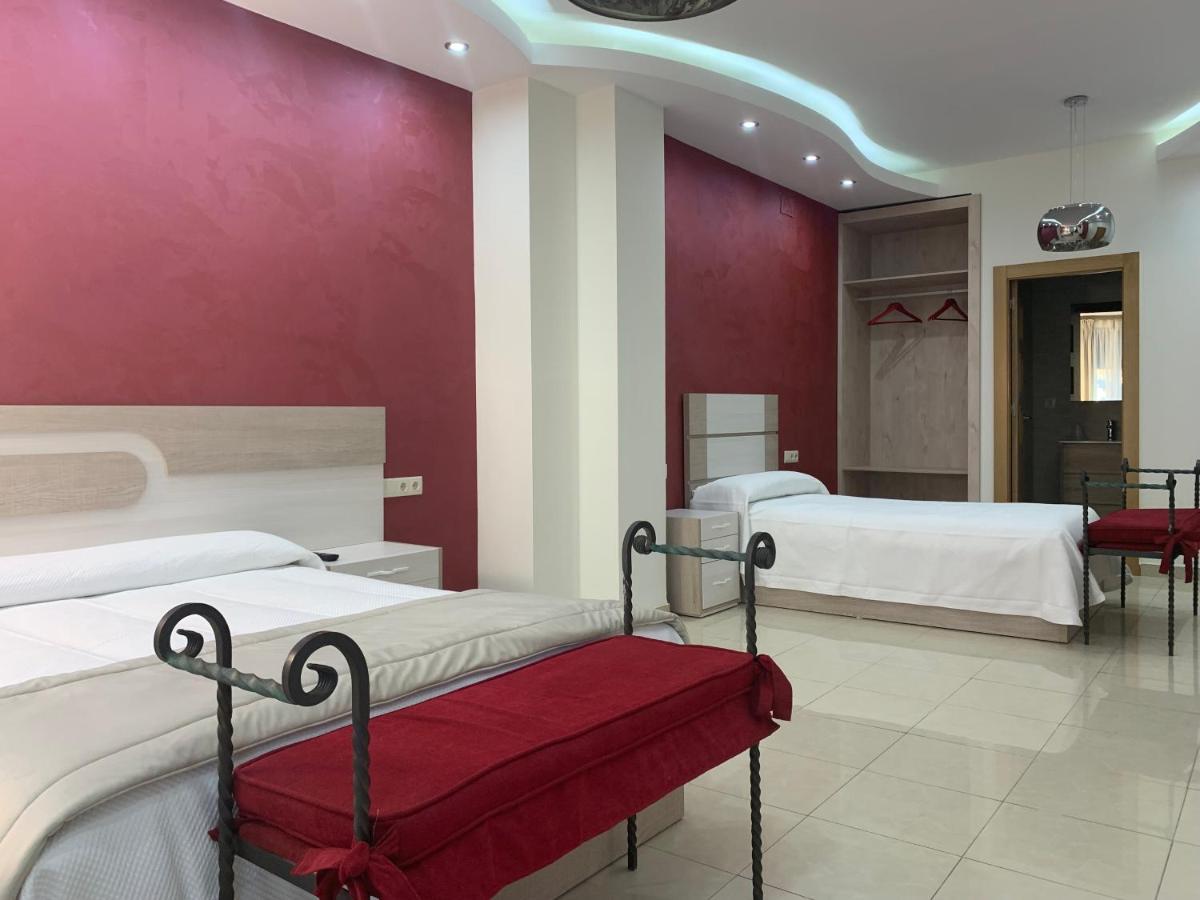 Hostal Poeta Machado Баеза Екстериор снимка